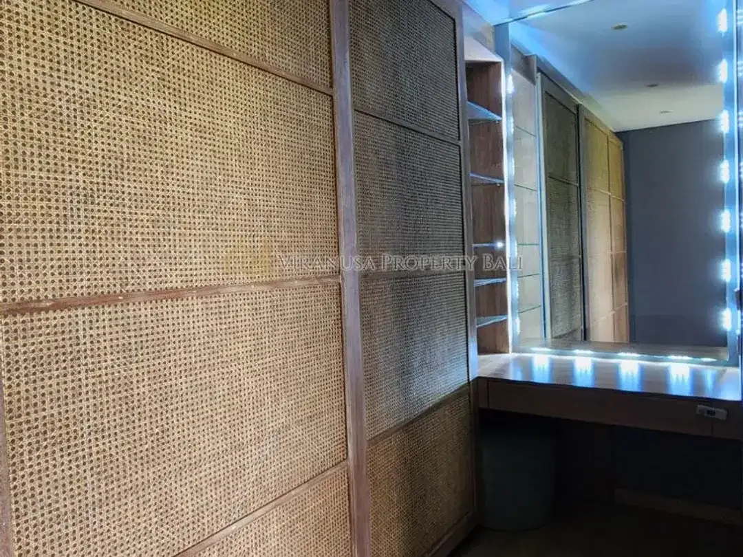 Villa Modern 4 Kamar Tidur dengan Pemandangan Sawah – Freehold / Leasehold di Sanur, Bali - Image 2 of 10
