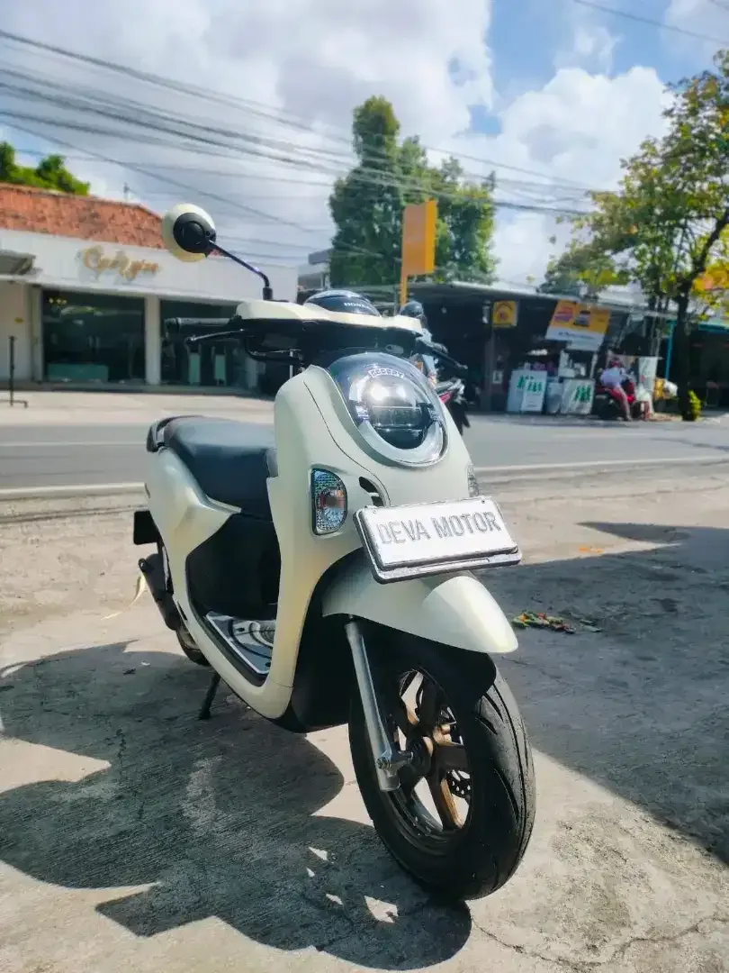 Scoopy energetic 2025 putih Deva motor - Image 6 of 6