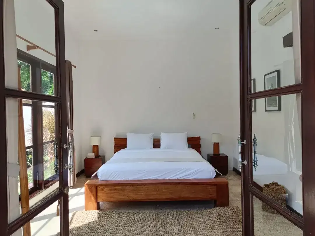 Massive Price Drop! 7-Bedroom Villa Just 200m from the Beach in Nusa Dua - Now IDR 10 Billion - Image 9 of 10