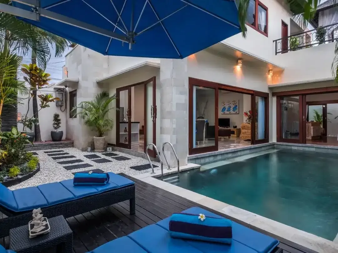 Freehold - Exquisite Tropical Retreat 2-Bedroom Villa in Prime Canggu Location - Image 1 of 10