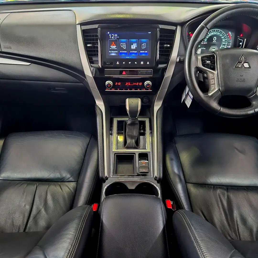 [2022] DP 49jt! Pajero Sport Dakar Sunroof diesel at 2022 DK bkn 2023 - Image 8 of 10