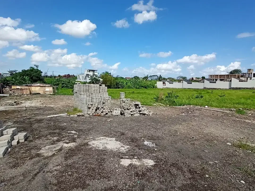 Freehold - Rare 1,300 sqm Walking Distance to the Beach Tourism-Zoned Land in Seseh, Bali - Image 1 of 6