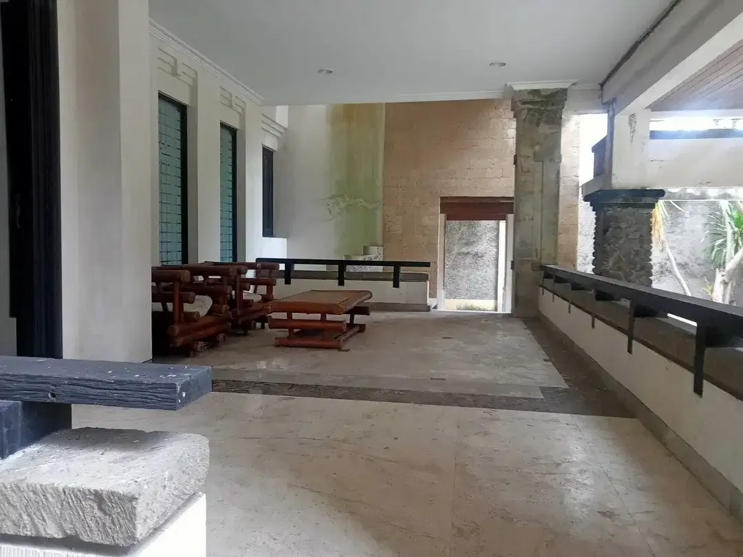 Dijual Rumah Pinggir Jalan Raya di Renon, Denpasar Bali - Image 3 of 10
