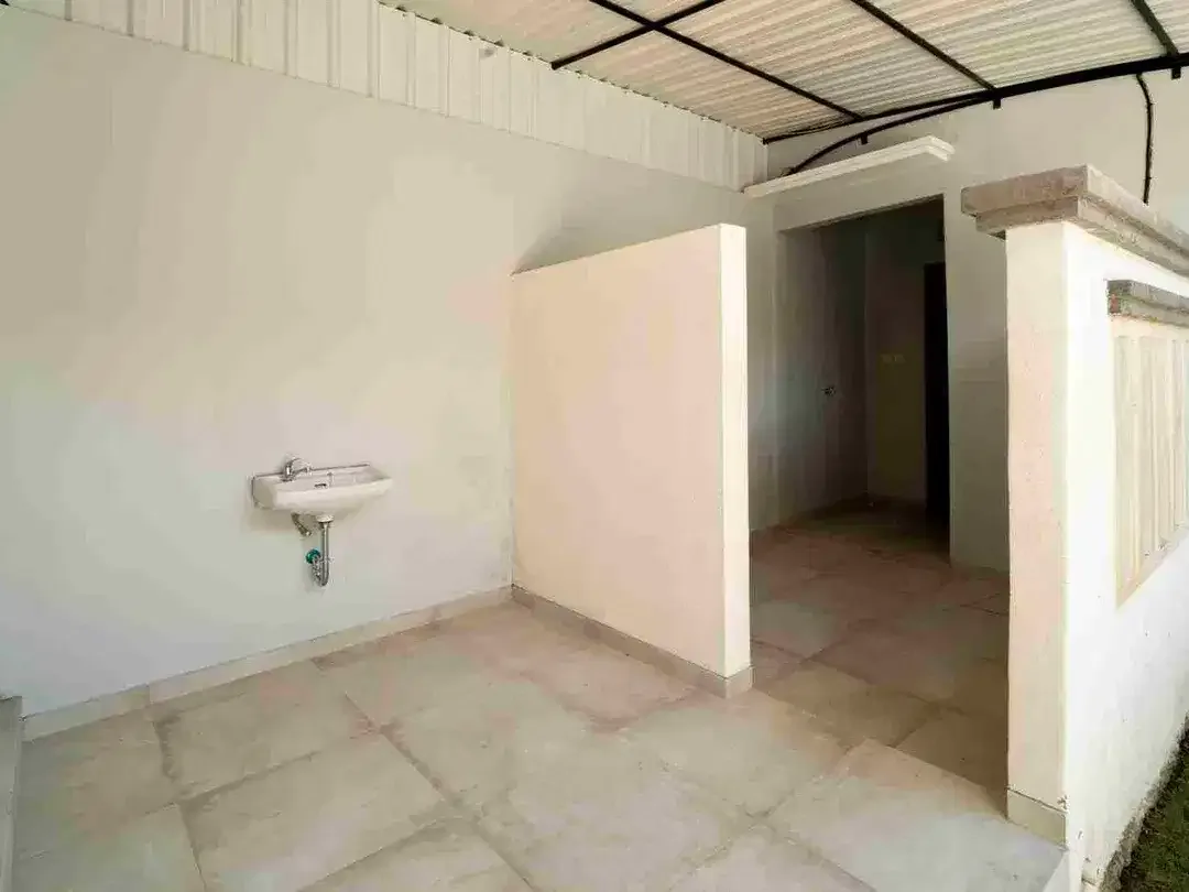 RUMAH NYAMAN DAN STRATEGIS DI RENON - Image 10 of 10