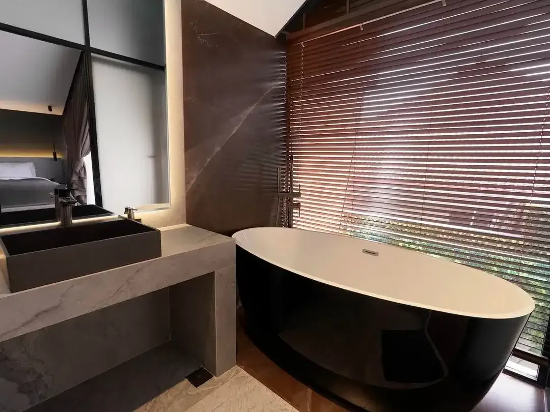 Vila siap pakai di pusat kawasan dengan status komersial dan potensi sewa tinggi! - Image 9 of 10