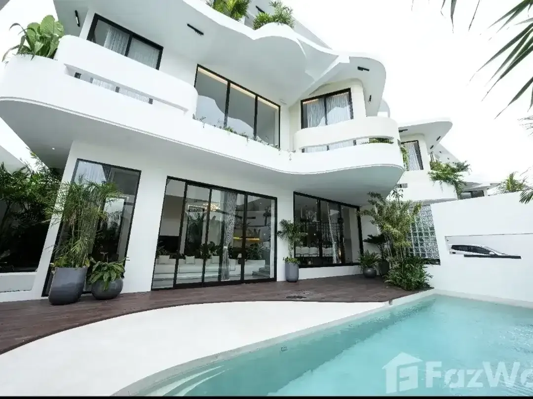 3 Bedroom Villa for sale in Seminyak, Bali - Image 1 of 10