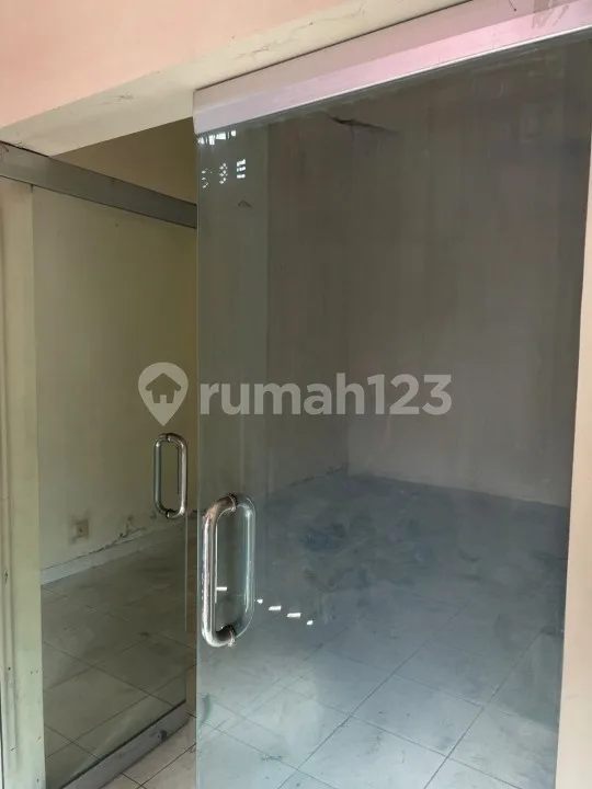 Ruko Murah Lokasi Strategis Raya Jl. Mahendradata - Image 2 of 4