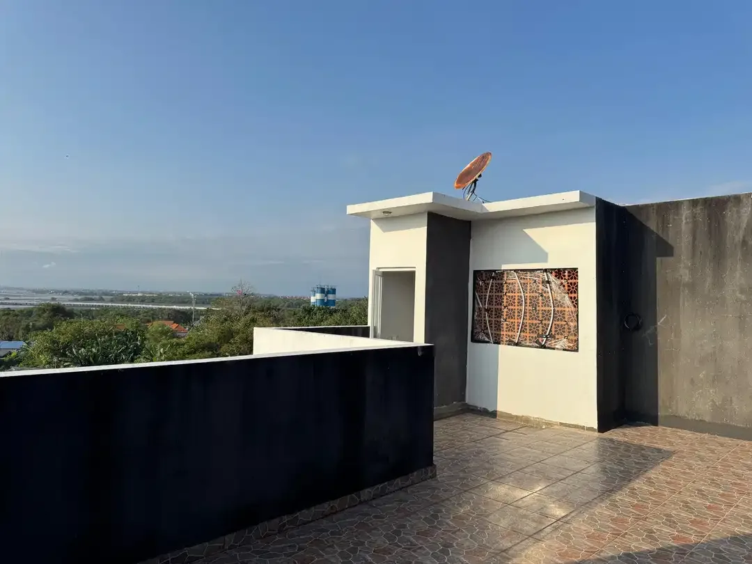 HARUS LAKU CEPAT RUMAH STRATEGIS FURNISHED with POOL NUSA DUA BADUNG BALI - Image 7 of 10
