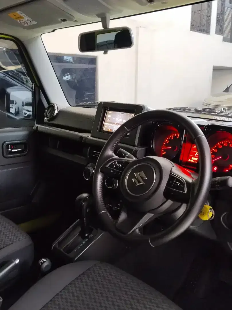 SUZUKI JIMNY NEW 3 PINTU 4X4 SEPERTI BARU - Image 7 of 9