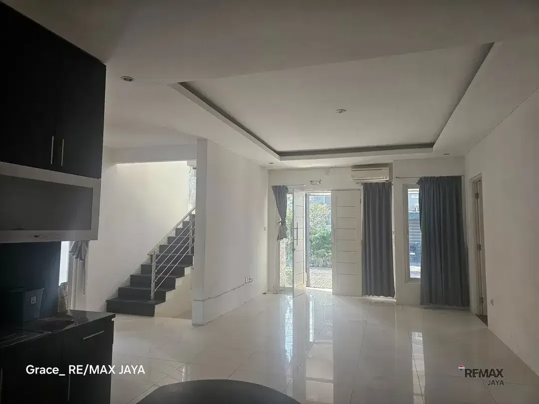 Rumah Modern 3+1 Bedroom Dijual, di Area Denpasar Selatan - Image 8 of 10