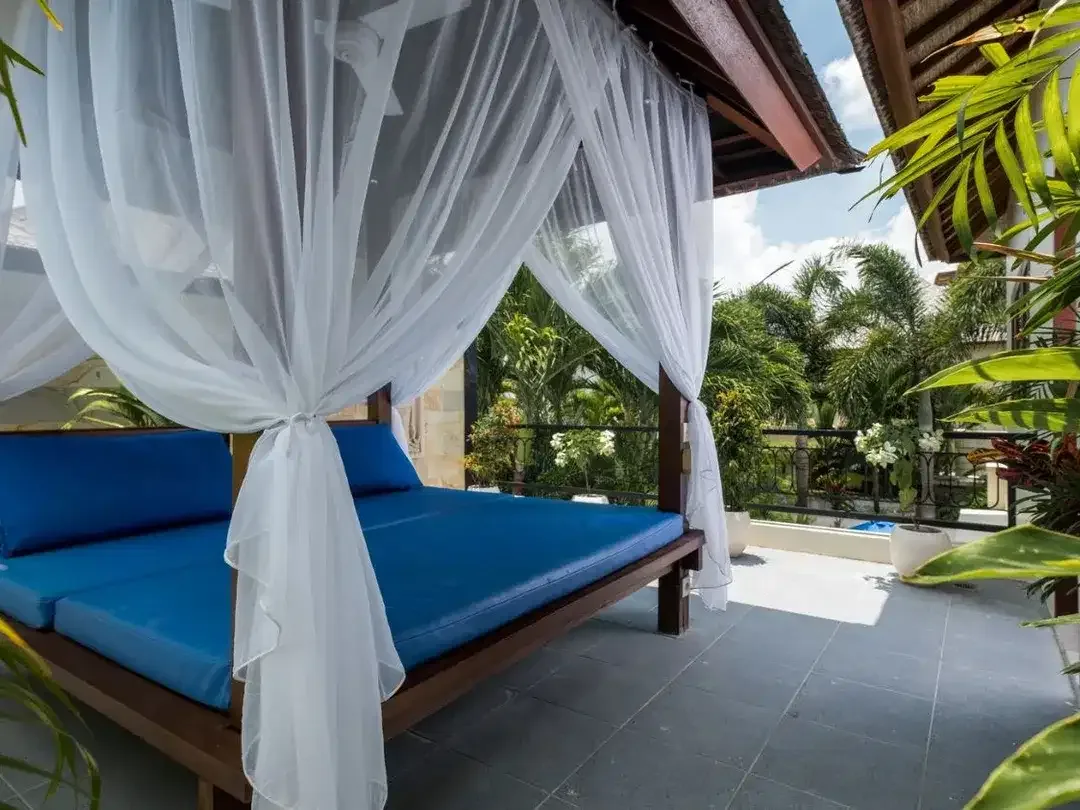 Freehold - Exquisite Tropical Retreat 2-Bedroom Villa in Prime Canggu Location - Image 6 of 10