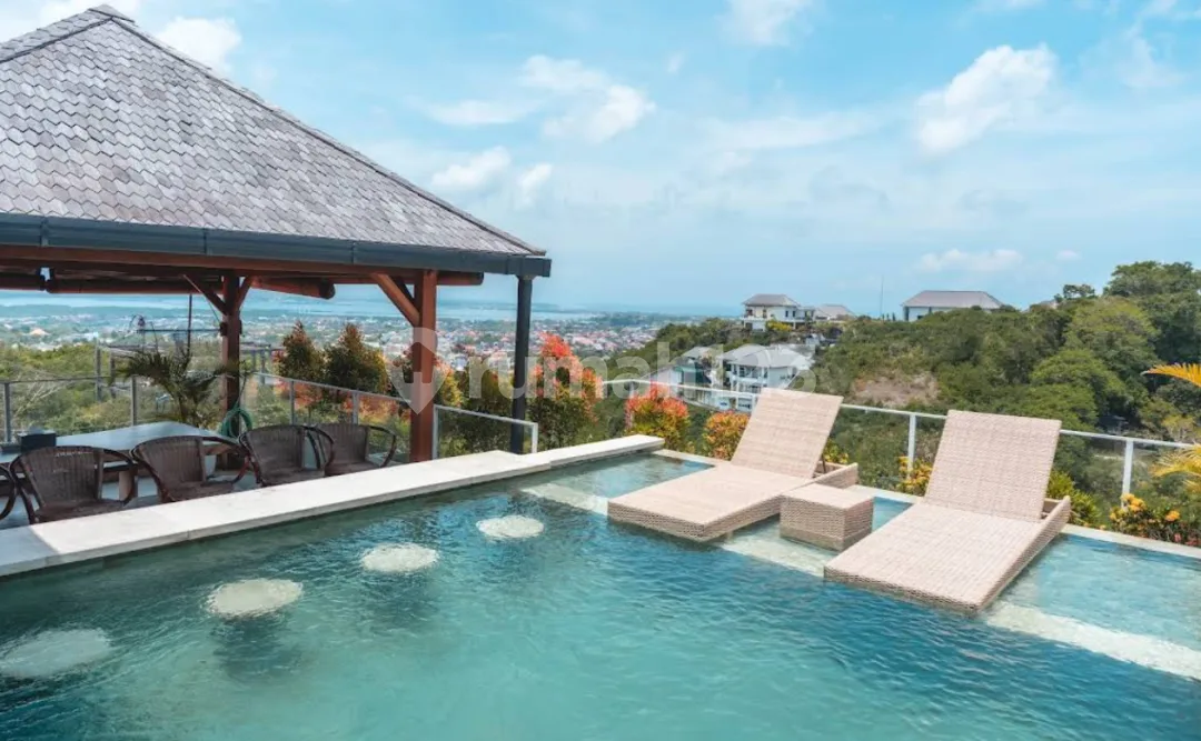 Disewakan Ultra Luxury Villa di Jimbaran 4 Lantai, 9 Kamar, View Gwk & Laut - Image 1 of 4