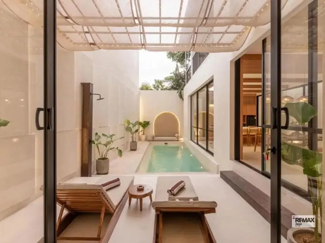 Brand-New Luxury Villa With 28-Year Leasehold In Pererenan - Image 1 of 3