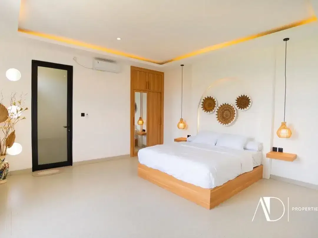 FREEHOLD | 2-BEDROOM VILLA WITH RICE FIELD VIEWS - CEMAGI - Image 8 of 10