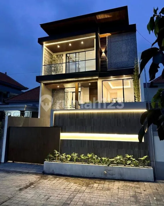 Rumah Minimalis Semi Villa - Denpasar Barat, Bali - Image 1 of 4