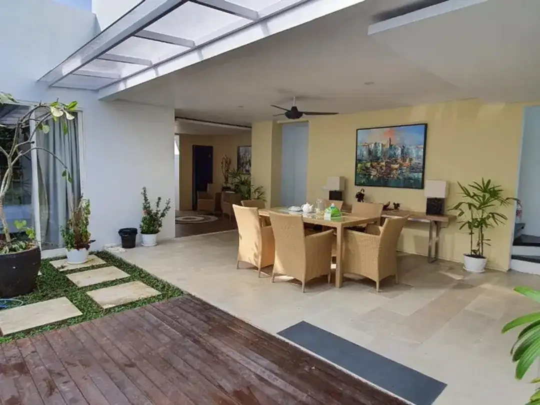 VILLA 2 RESIDENCE 2 LANTAI DI JL GEDONG SARI BENOA NUSA DUA BALI - Image 3 of 10