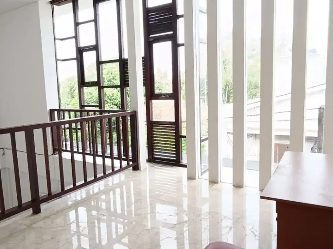 FOR RENT HUNIAN FURNIHSED 5BR AKSES DEKAT JALAN UTAMA BYPAS SANUR - Image 6 of 10
