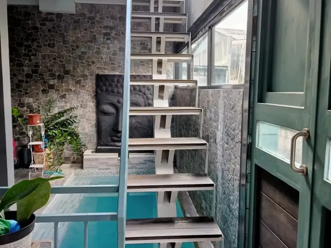 Dijual Rumah 2 Lantai Di Area Kerobokan - Image 3 of 10