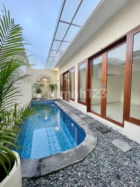 Disewakan Villa Kerobokan Kaja - Image 1 of 4