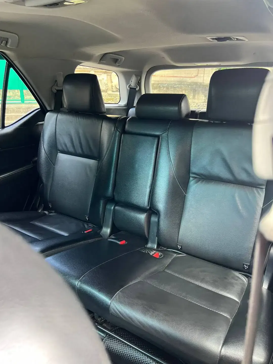 Fortuner VRZ GR 2.8 2022 Hitam Aslibali - Image 6 of 7