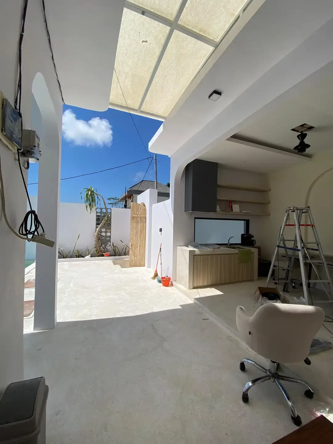 Ready New Villa bergaya Mediteranian ala Santorini di Cluster Elit - Image 7 of 10