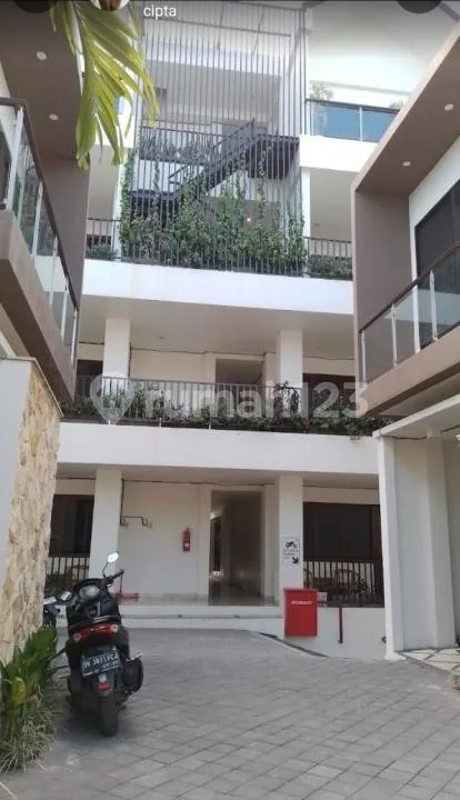 Villa 14 Unit dan Apartemen 35 Unit Pool Furnish Strategis Berawa - Image 1 of 4