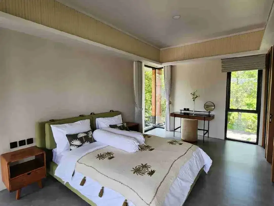 Dijual Luxury Villa 3 bedroom di kawasan elite Jimbaran Hijau dengan one gate system dan  Full Furnished - Image 9 of 10