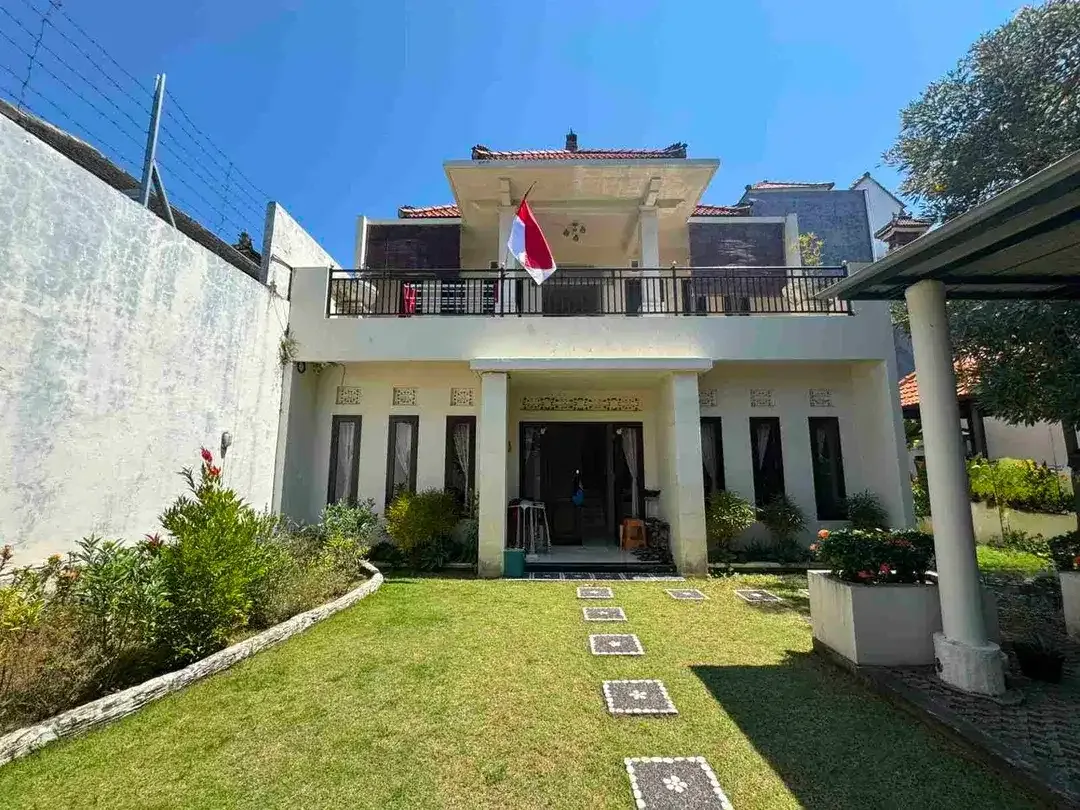 For Sale Villa 3 Bedrooms With Pool & Furnished in Sanur Bali - Image 1 of 10