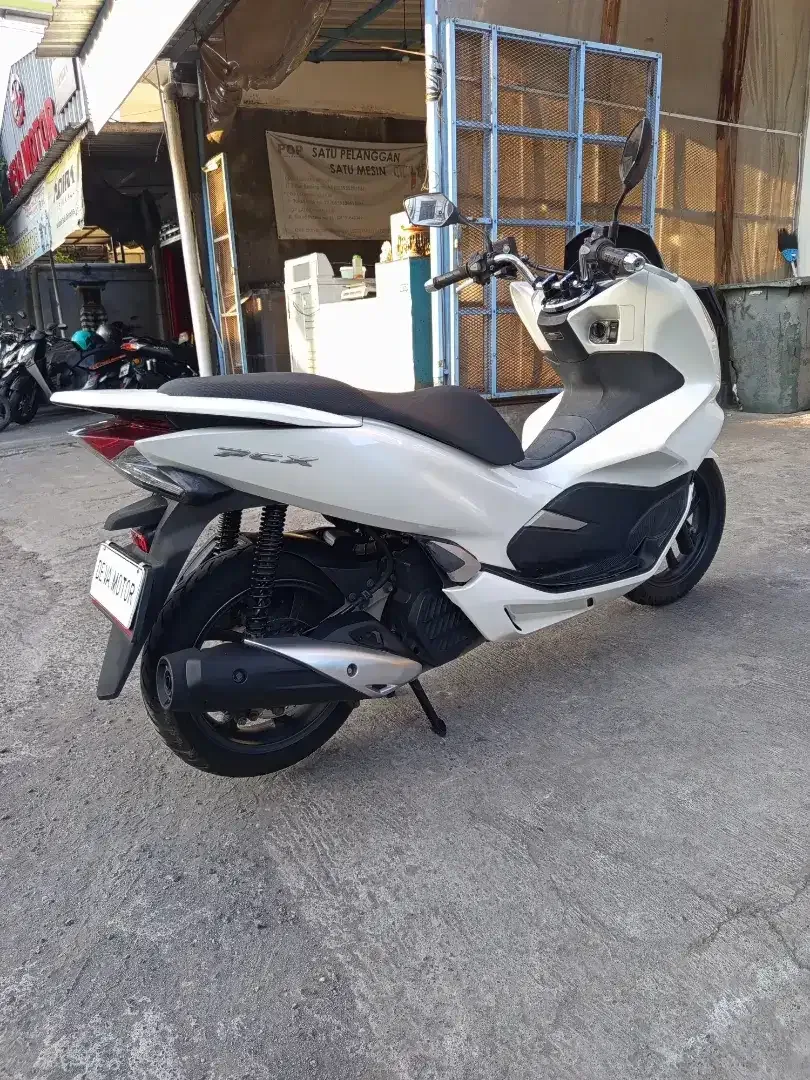 PCX putih 2018 Deva motor - Image 5 of 5
