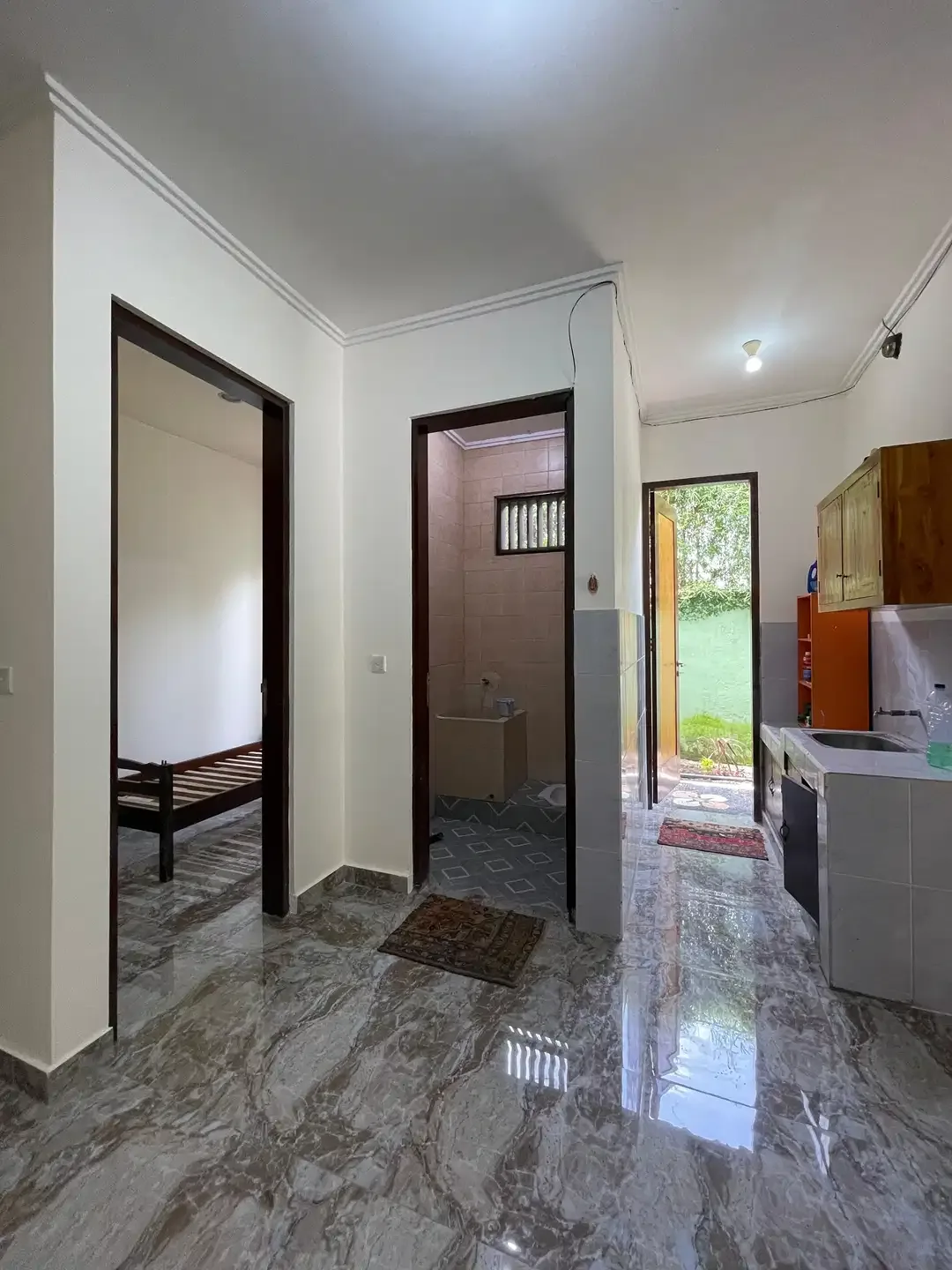 VILLA MEWAH SANGAY LUAS NYAMAN FURNISHED LOKASI STARTEGIS KE PANTAI - Image 3 of 10