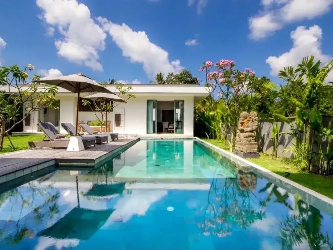 Tropical Garden Villa in Tumbak Bayuh, full furnished - Image 3 of 10