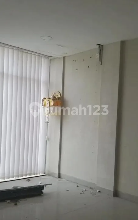 Dijual atau Disewakan Ruko 3 Lantai Strategis di Denpasar Barat - Image 3 of 4