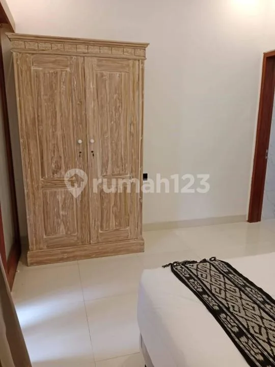 Villa Bangunan Baru Lokasi Strategis di Munggu - Image 3 of 4