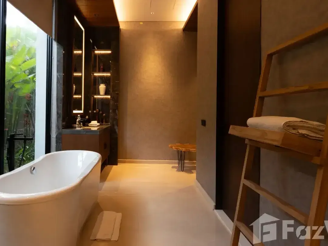 9 Bedroom Villa for sale in Uluwatu, Bali - Image 3 of 10