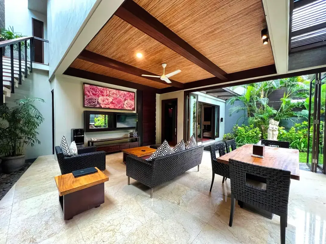 Villa Mewah 250 Meter Dari Pantai Seminyak Bali - Image 5 of 10