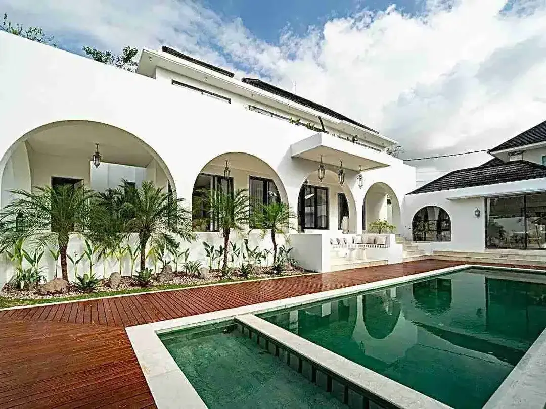 For Sale Villa Style Medeterania Fully Furnish Canggu Berawa - Image 2 of 10