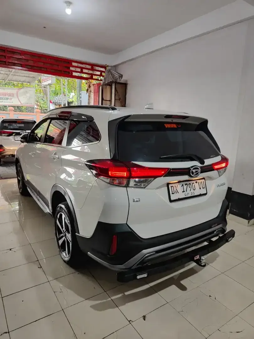 Daihatsu terios R Custom 2026 Automatic - Image 8 of 9
