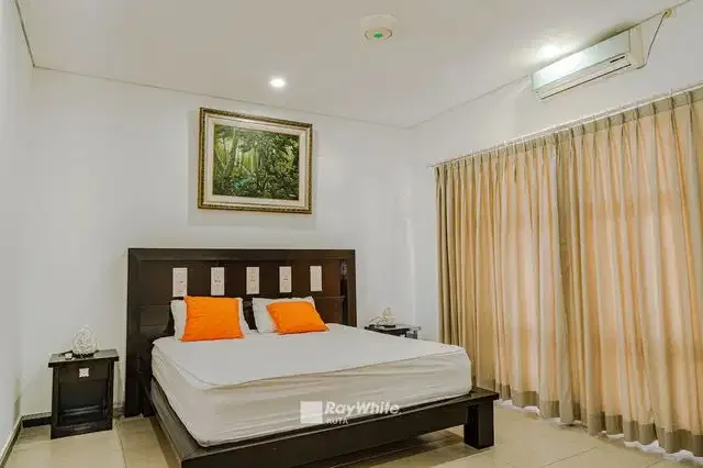 Dijual Villa Modern 3 Kamar Tidur di Seminyak - Image 9 of 10