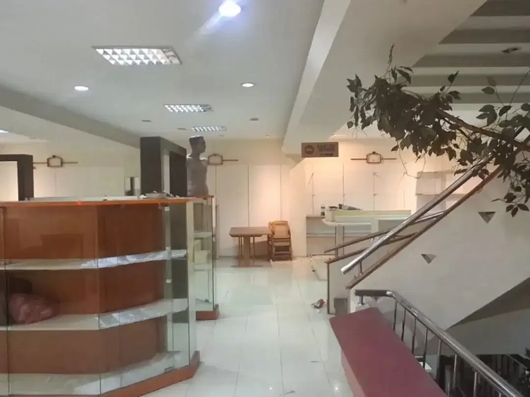 Disewakan RUKO KANTOR 3 lantai pusat bisnis Denpasar, Bali Lokasi Dauh Puri, Denpasar Bali - Image 3 of 8