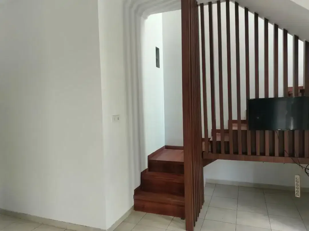 DISEWAKAN RUMAH FULLY FURNISHED – JL. RAYA MUDING, PADANGSAMBIAN, DENPASAR - Image 9 of 10