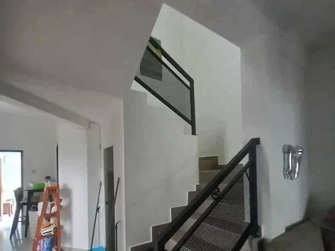 Di jual rumah 2 lantai MAsih terawat baik dan siap huni - Image 4 of 6