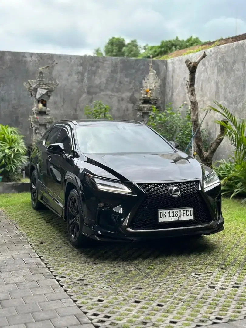 Lexus RX200t 2016 Matic Bensin Low KM Istimewa - Image 1 of 10