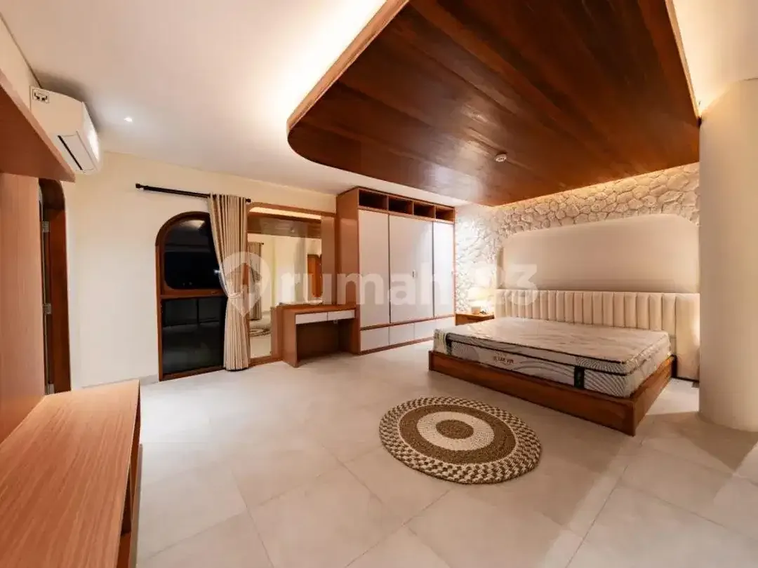 Commercial Villa For Sale & Long-Term Lease Zona Pariwisata - Image 5 of 10