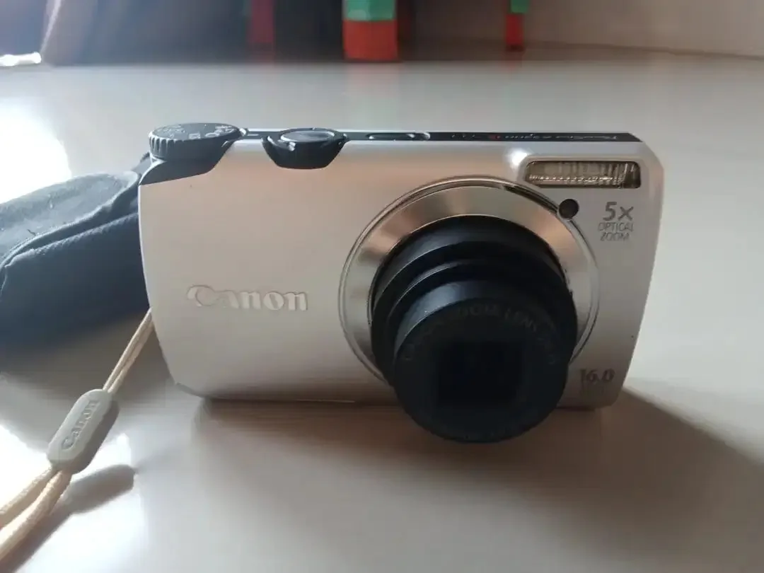 Canon digicam powershot 3300 is - Image 6 of 7