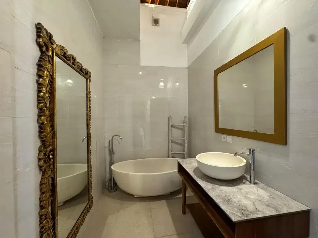 DIJUAL CEPAT VILLA MEWAH DI BUMBAK, UMALAS - BALI - Image 10 of 10