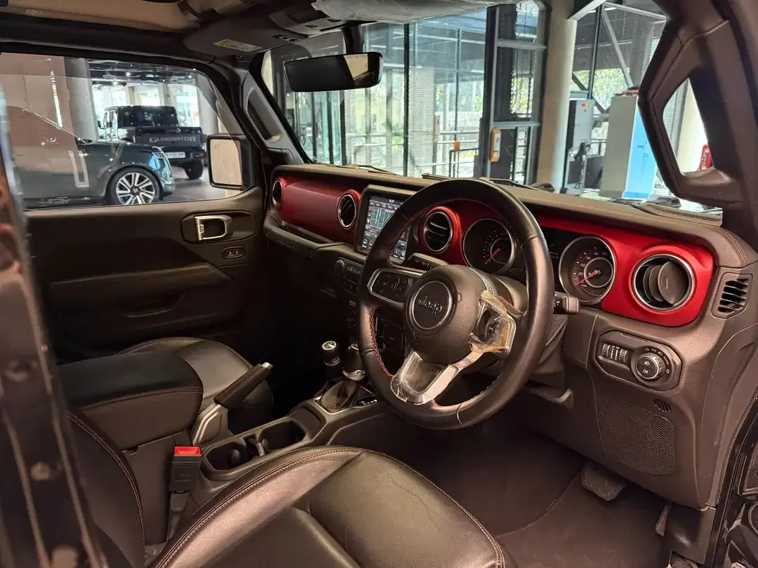 Jeep Wrangler Rubicon JL 4 Door 2.0 2021 - Image 9 of 10