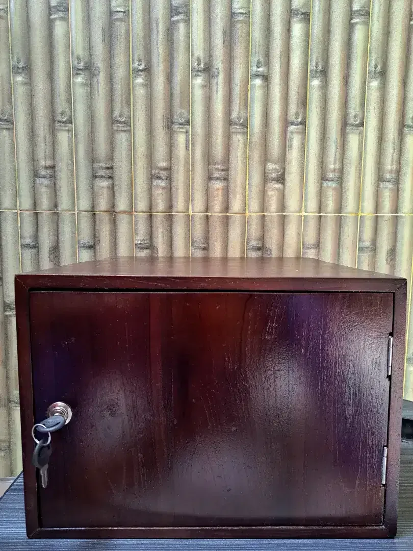 Brangkas Kayu Jati Baru 35x35x25cm - Image 1 of 3