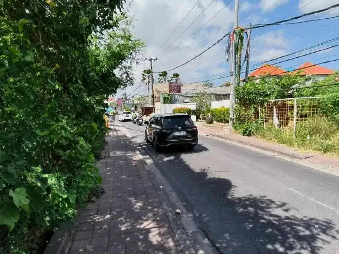 TANAH JALAN UTAMA COCOK UNTUK HOTEL ATAU KOMPLEKS VILLA DI BATU BELIG - Image 2 of 3