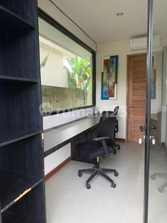 Villa For Rent Near Nyanyi Beach And Nuanu - Image 3 of 4