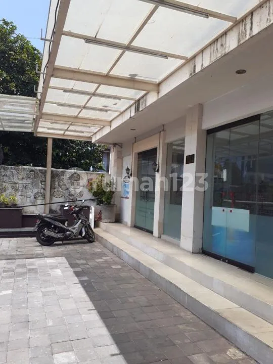 Ruko Dijual Lokasi Sanur - Image 2 of 4